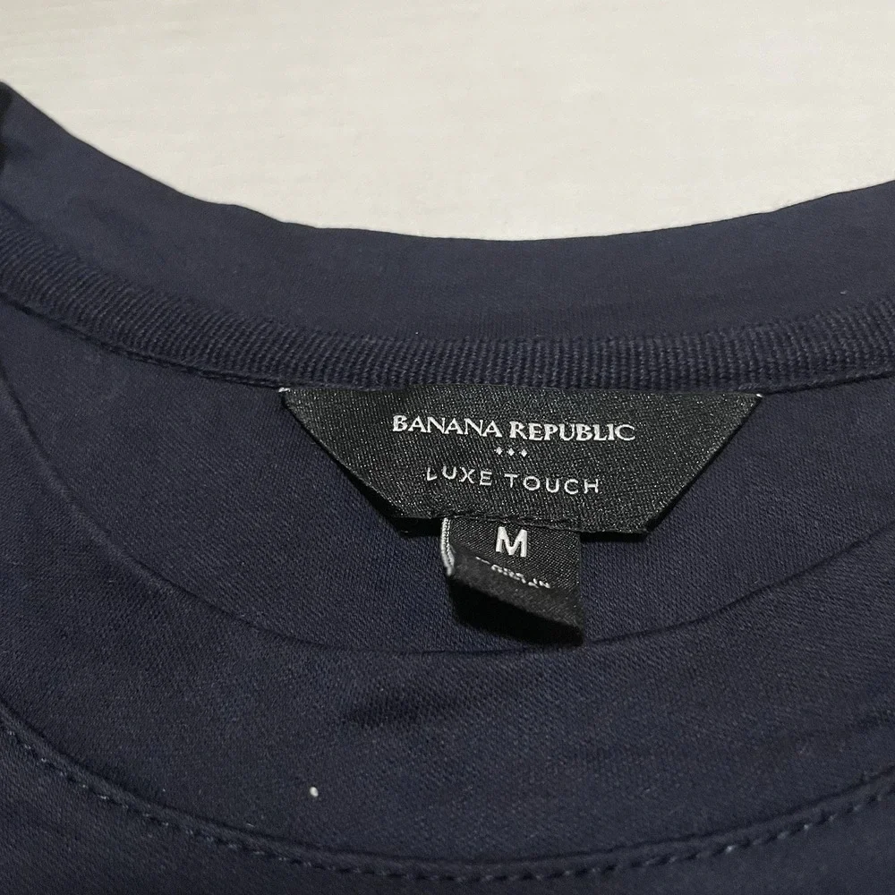 Banana Republic Luxe Touch Performance Tee Navy Cotton T-Shirt Mens Medium NWOT